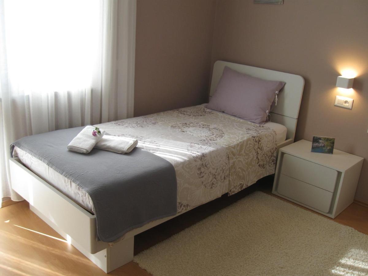 Ane Apartment Loborika Екстер'єр фото